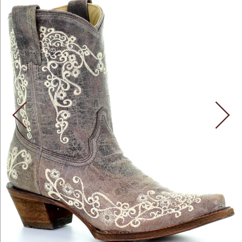 Corral boots sz 5